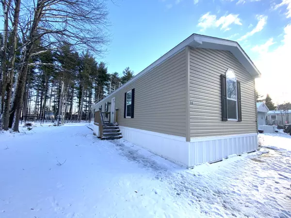 127 Shaker RD #55, Gray, ME 04039