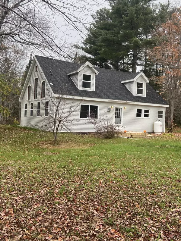 22 Collins WAY, Hudson, ME 04449