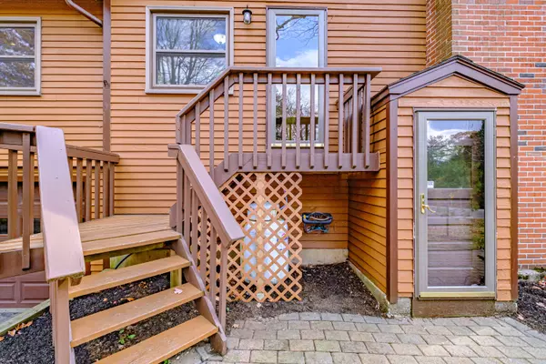 Freeport, ME 04032,2 Merrill RD