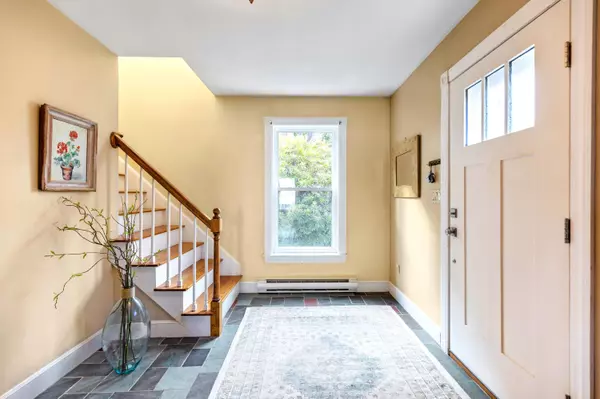 Portland, ME 04103,83 Crestview DR