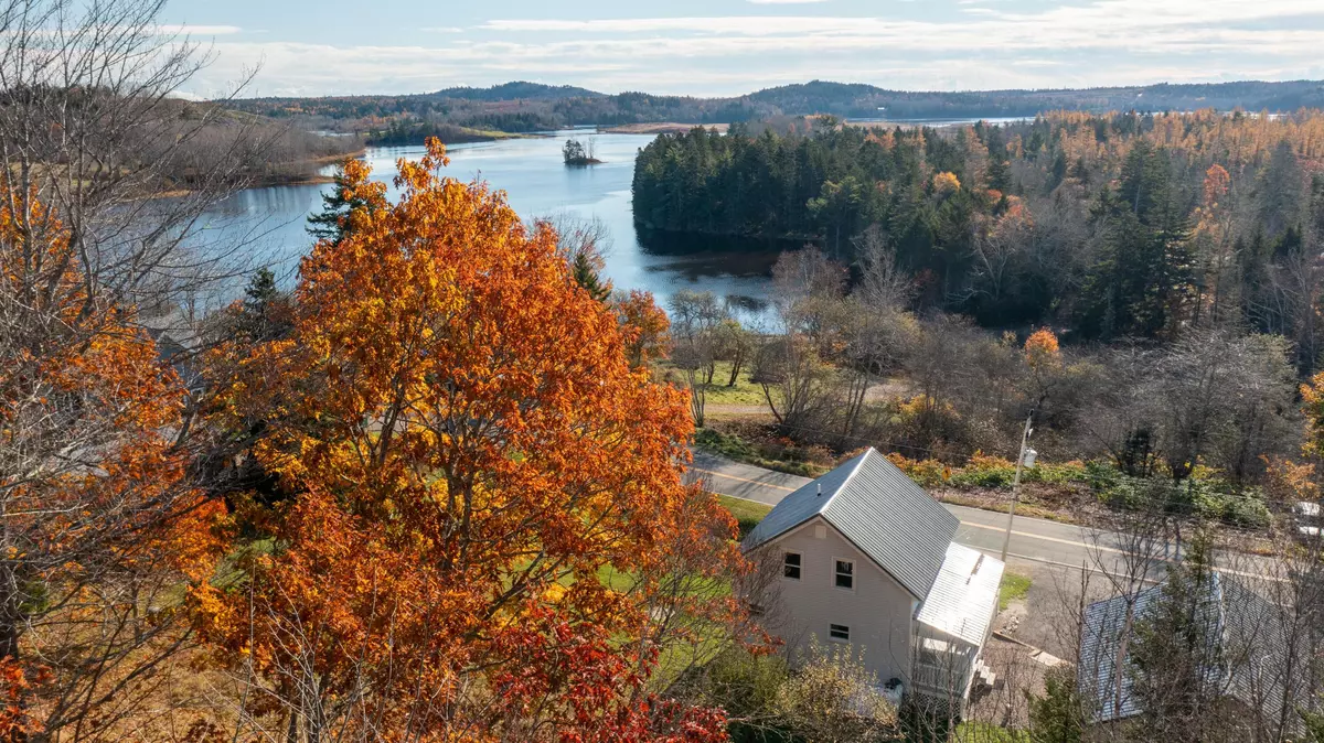 East Machias, ME 04630,258 Rim RD