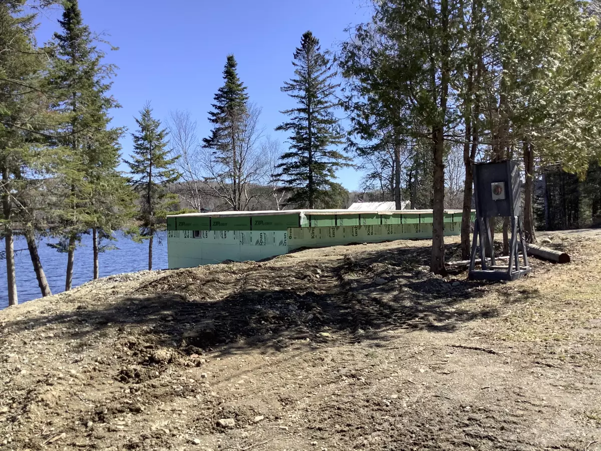 Fort Fairfield, ME 04742,21 Morse RD