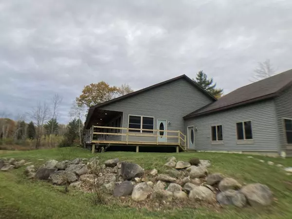 Newport, ME 04953,64 Abnaki DR