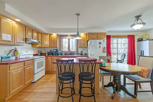 Westbrook, ME 04092,9 Hawkes ST