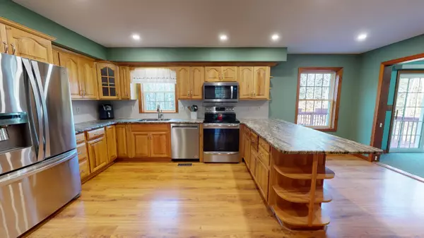 Minot, ME 04258,210 Marston Hill RD