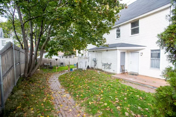 Portland, ME 04103,47 Maplewood ST