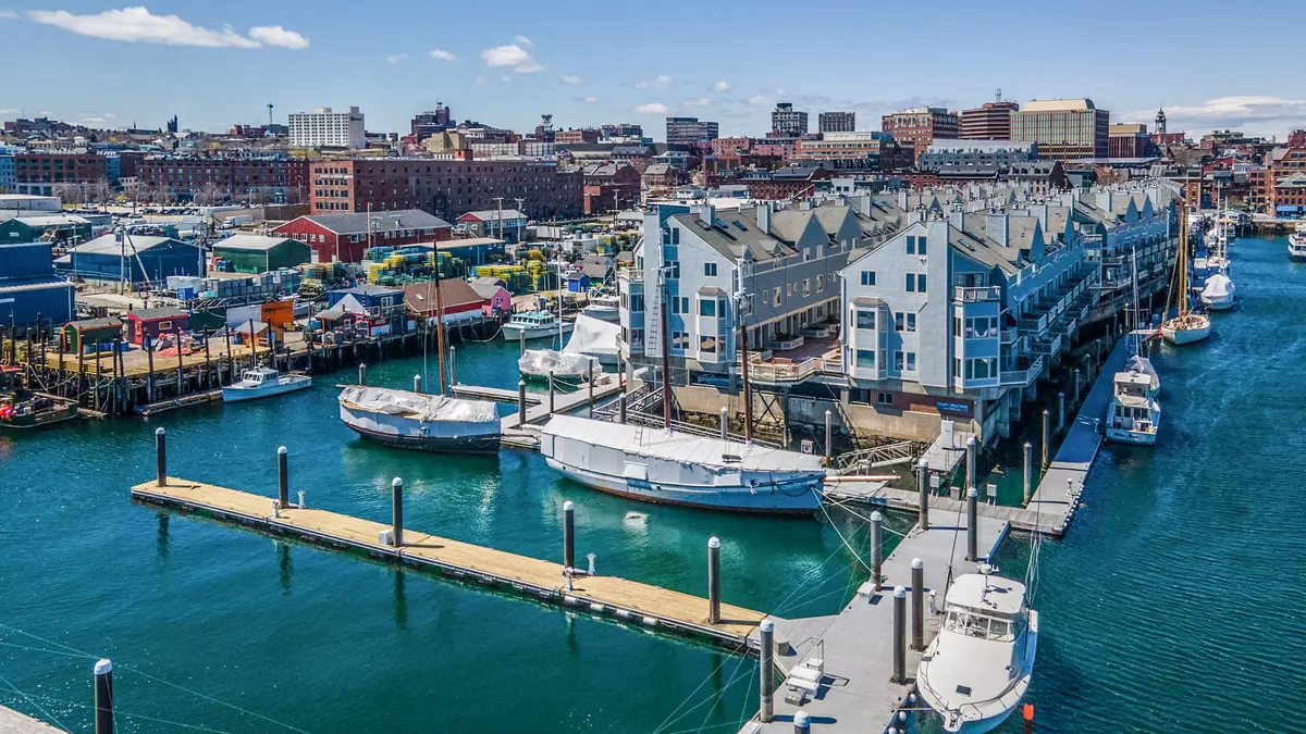 Portland, ME 04101,512 Chandlers Wharf #512