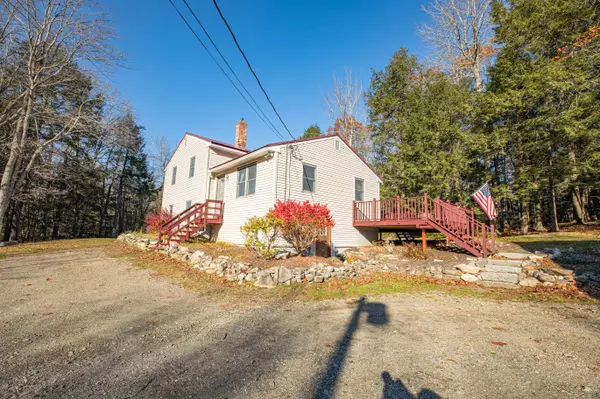 Orrington, ME 04474,252 Hoxie Hill RD