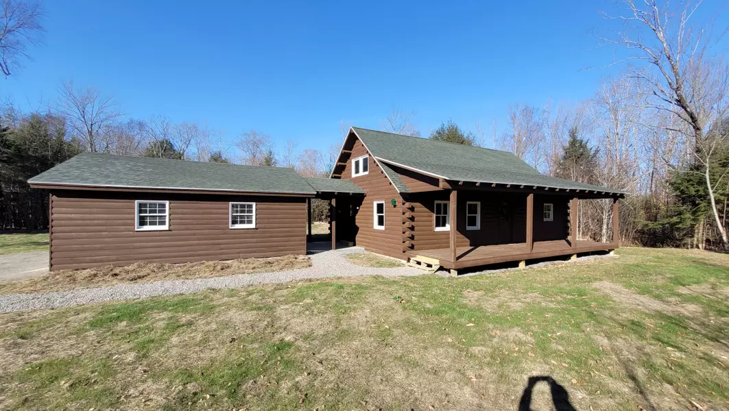 637 Tate RD, Corinth, ME 04427