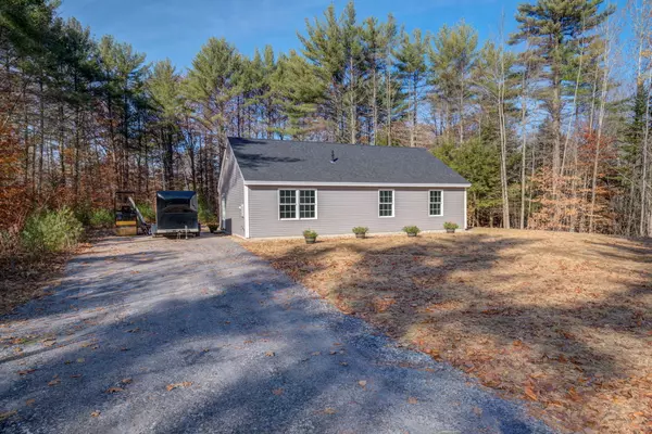 2 Jameson RD, Bridgton, ME 04009