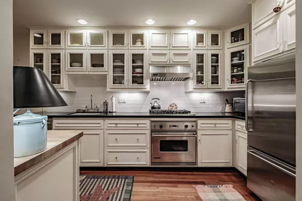 Portland, ME 04101,90 Park ST #20