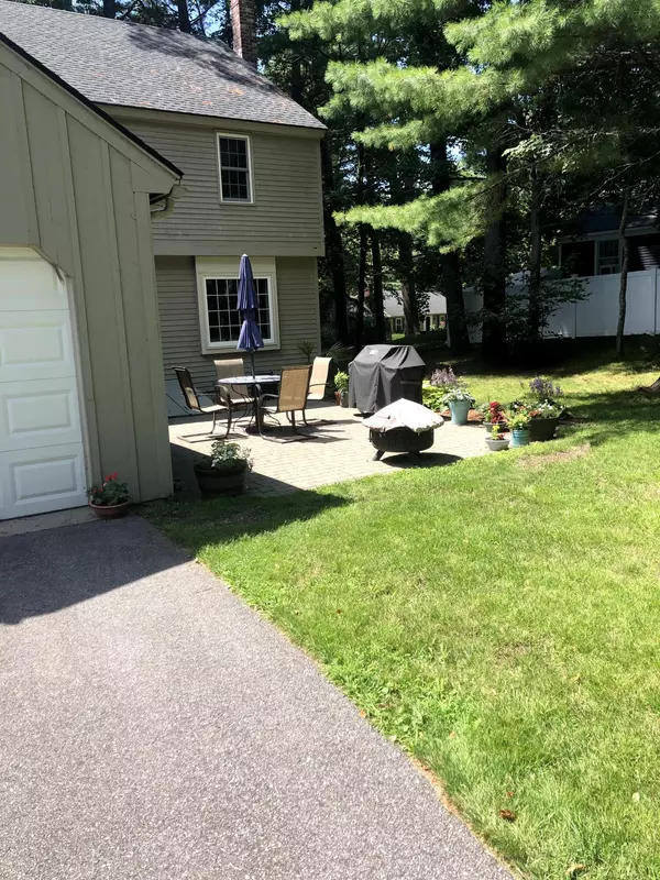 Kennebunk, ME 04043,18 Partridge LN