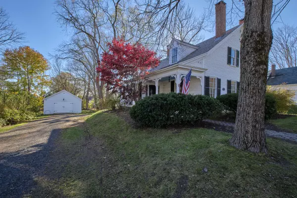 Thomaston, ME 04861,338 Main ST