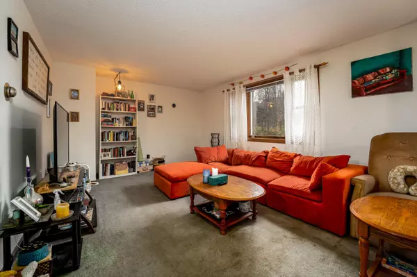 Sidney, ME 04330,3503 Middle RD