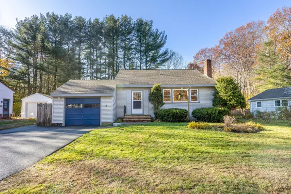 11 Glendale RD, South Portland, ME 04106