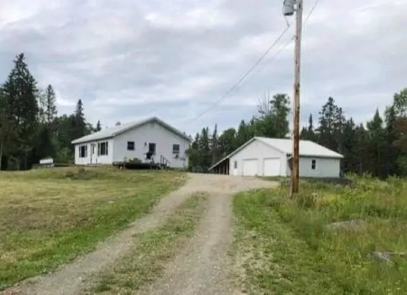 148 Narrow Gauge RD, Coplin Plt, ME 04982