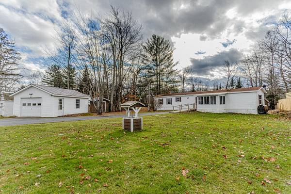 19 Masterman AVE, Wilton, ME 04294