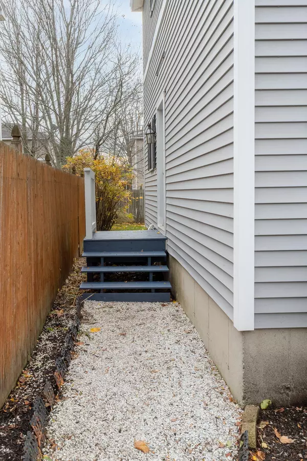 South Portland, ME 04106,606 Broadway