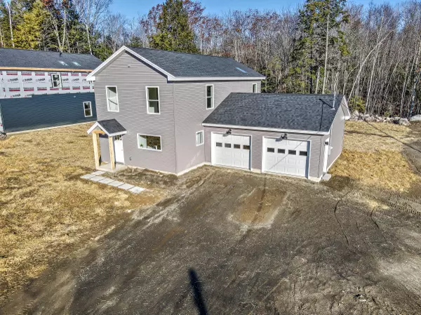 31 Selden LN, Oakland, ME 04963