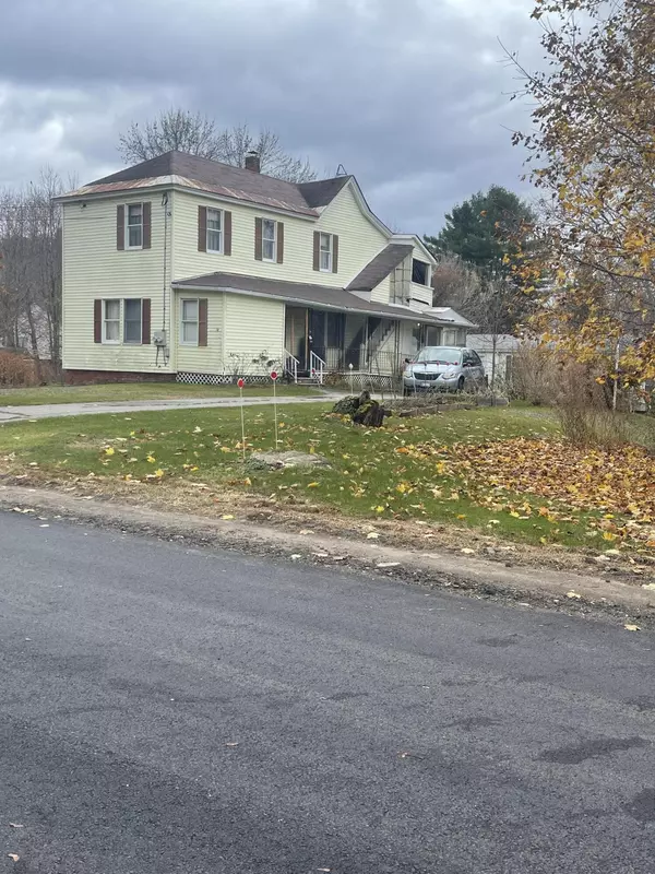 Livermore Falls, ME 04254,13 Searles ST