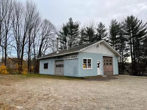 126 Lewiston RD, West Gardiner, ME 04345