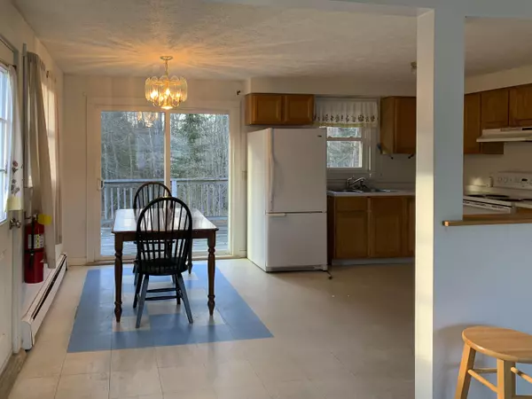 Topsham, ME 04086,218 Middlesex RD