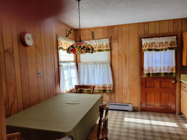 Mount Vernon, ME 04352,1522 North RD