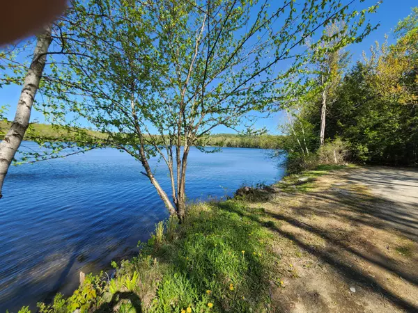 368 Kimball Pond RD, Vienna, ME 04360