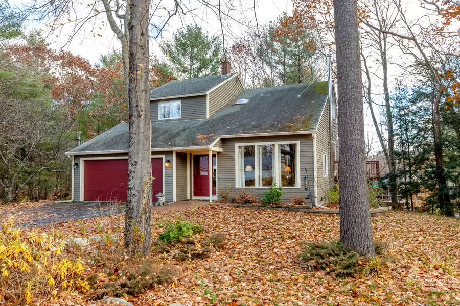 23 Sokokis CIR, Topsham, ME 04086
