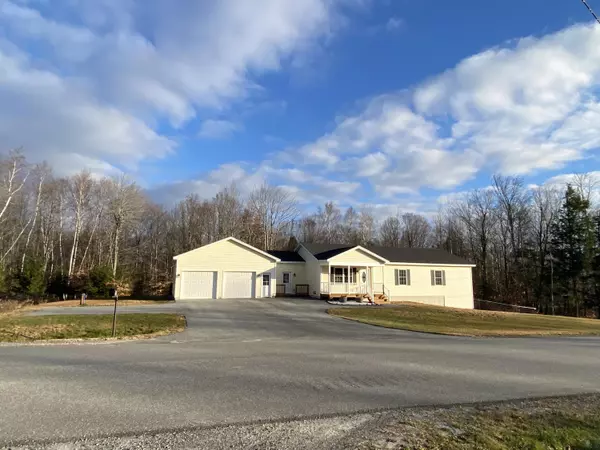 63 Richard RD, Sidney, ME 04330