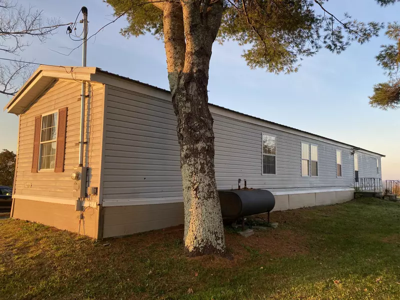 260 Main RD, Bradford, ME 04410