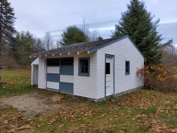 Waterford, ME 04088,39 Howe Hill RD