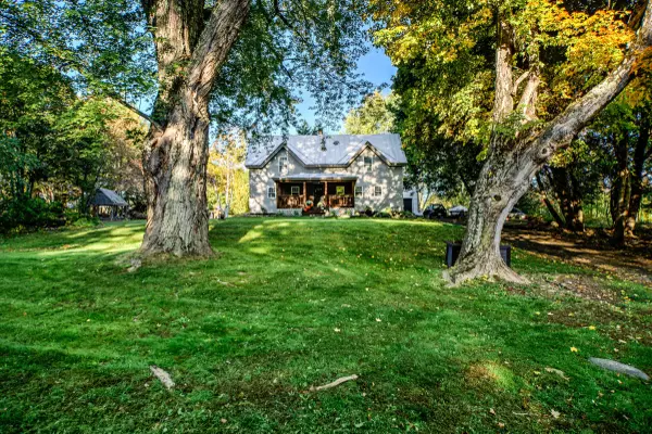 Sidney, ME 04330,990 Pond RD