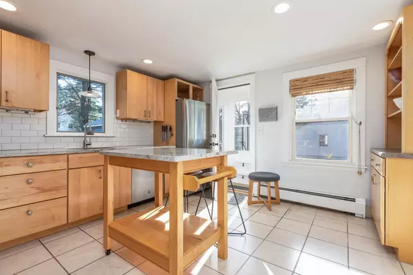 Portland, ME 04102,87 Devon ST