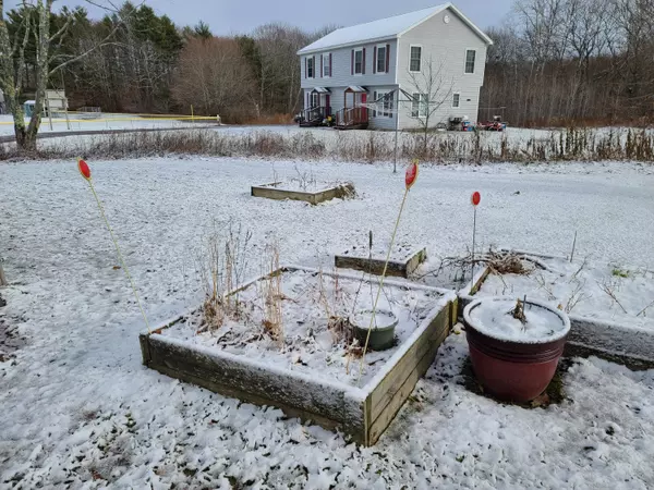 Waldoboro, ME 04572,162 Kalers Corner ST