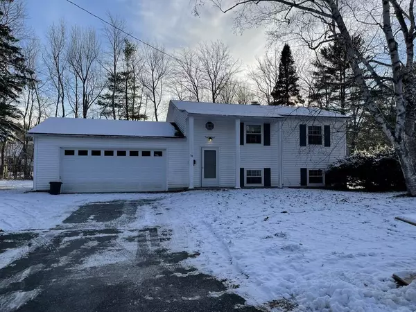 Orono, ME 04473,38 Gilbert ST