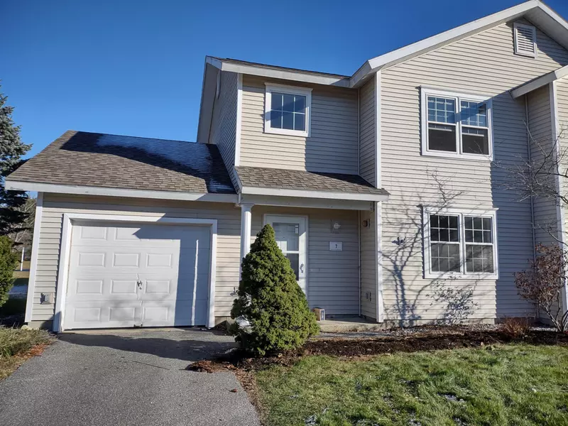 7 Hornet ST #7, Brunswick, ME 04011