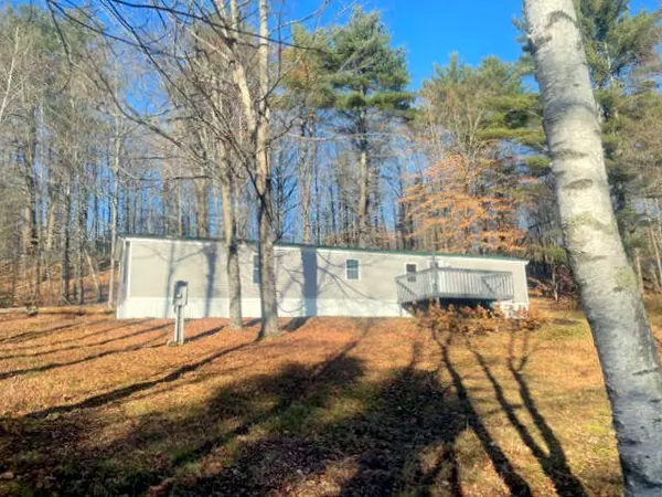 138 Mills RD, Sidney, ME 04330