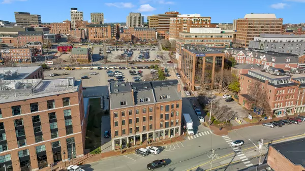 Portland, ME 04101,269 Commercial ST #5D