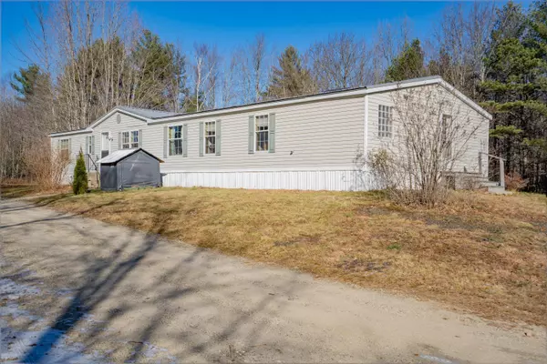 132 Cambell Shore RD, Gray, ME 04039