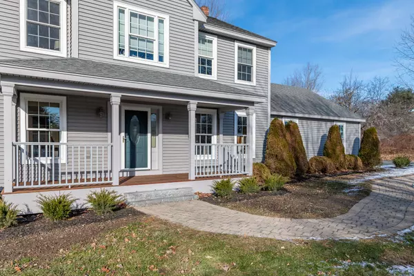 Topsham, ME 04086,5 Westwind DR