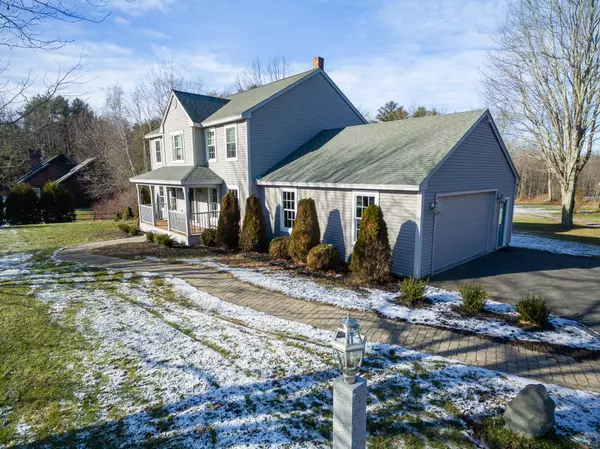 Topsham, ME 04086,5 Westwind DR