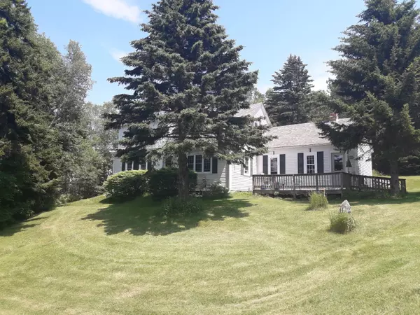 378 Cutler RD, Machiasport, ME 04655