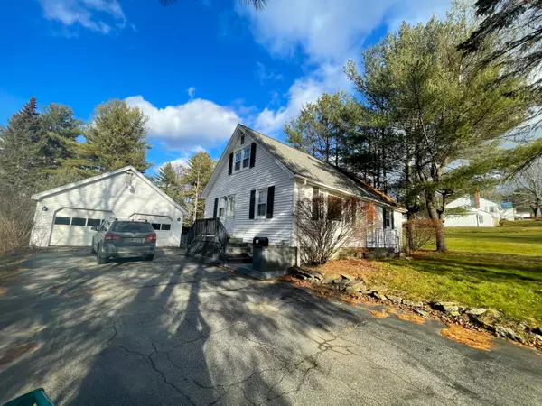 Winthrop, ME 04364,44 Pleasant ST