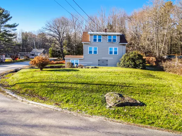 Winthrop, ME 04364,51 Birch ST