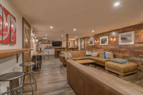 Ogunquit, ME 03907,20 Shore RD #8