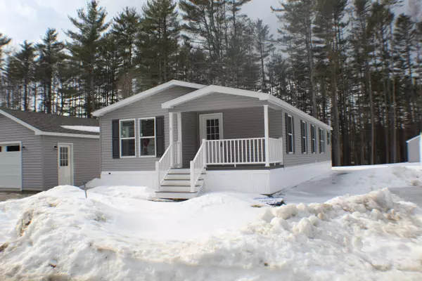 9 Whispering Pines DR, Lisbon, ME 04250