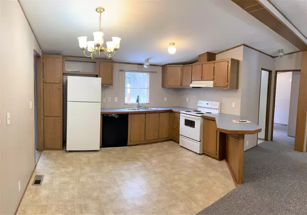 West Paris, ME 04289,7 Yeaton LN