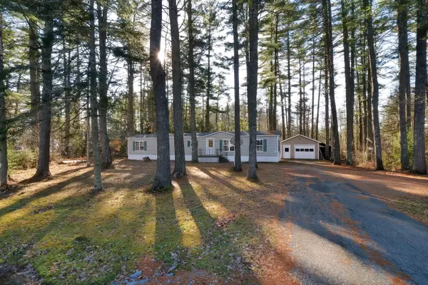 449 County RD, Milford, ME 04461