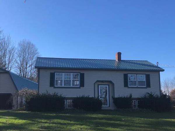 352 Williams Road, Newport, ME 04953